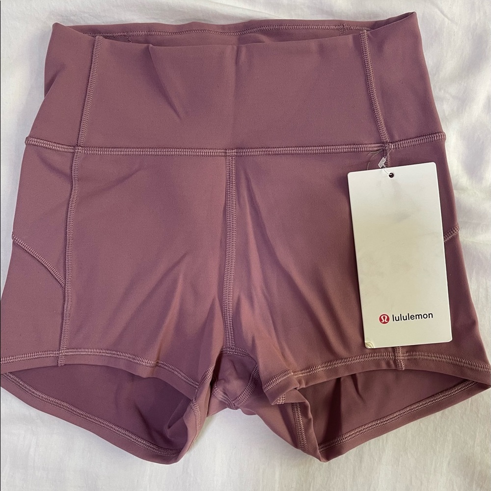NEW🔥 lululemon high rise athletics shorts - Picture 2 of 3